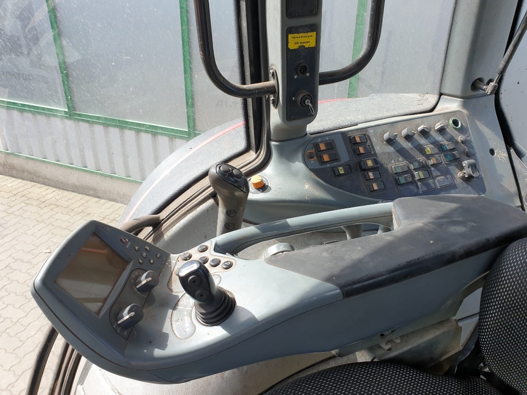 Valtra T151 - Trator: foto 4 Valtra T151 - Trator: foto 4