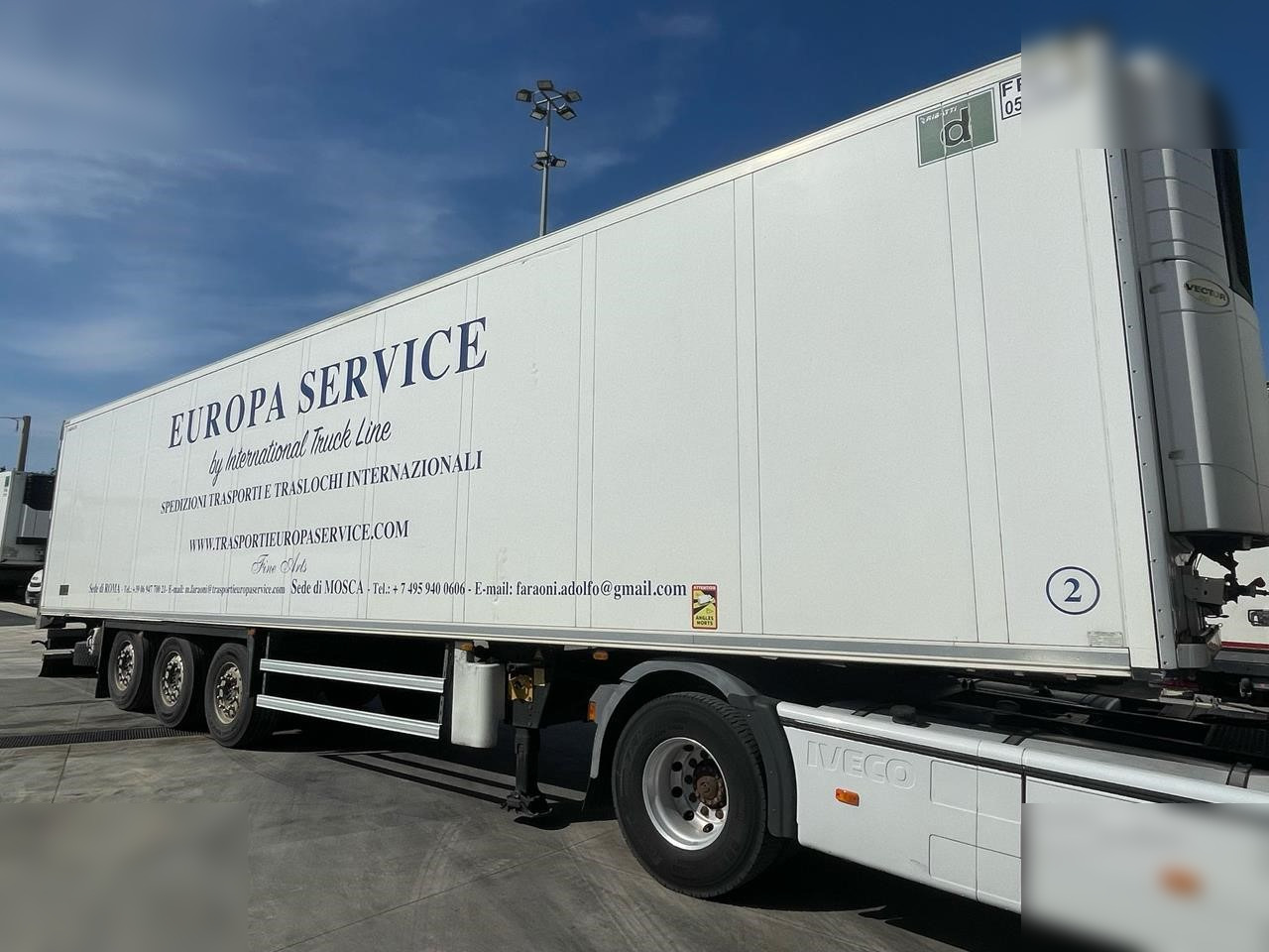 SCHMITZ CARGOBULL - Semi-reboque frigorífico: foto 4 SCHMITZ CARGOBULL - Semi-reboque frigorífico: foto 4