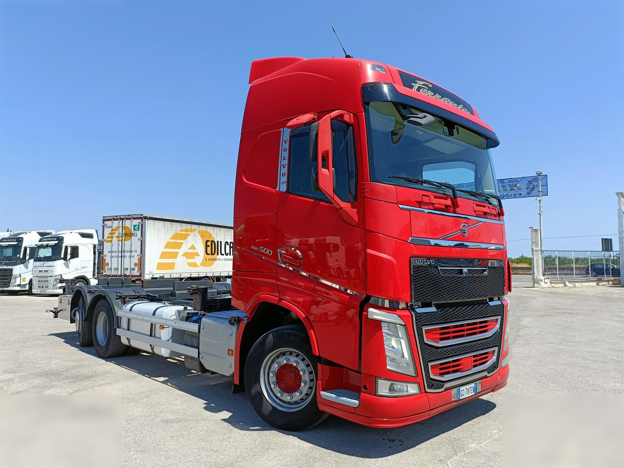 VOLVO FH500 - Camião transportador de contêineres/ Caixa móvel: foto 1 VOLVO FH500 - Camião transportador de contêineres/ Caixa móvel: foto 1