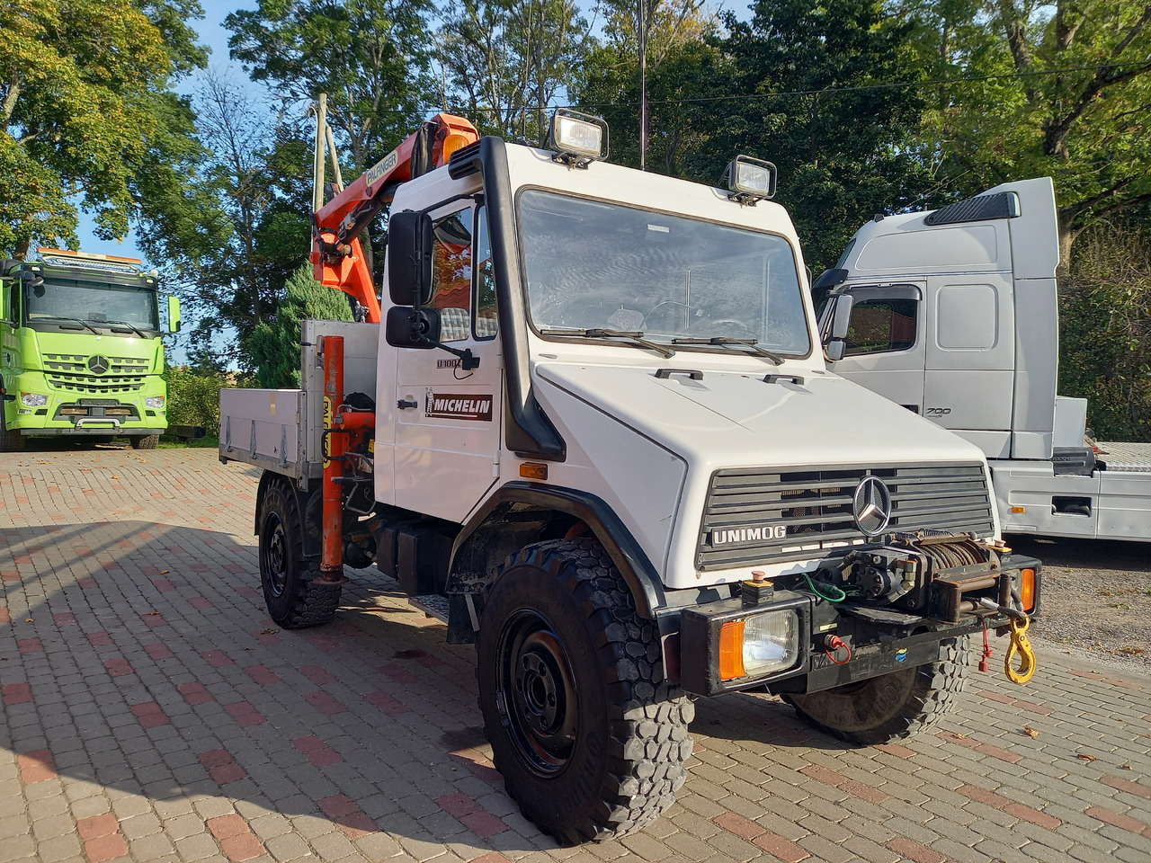 UNIMOG U100L - Camião grua: foto 5 UNIMOG U100L - Camião grua: foto 5