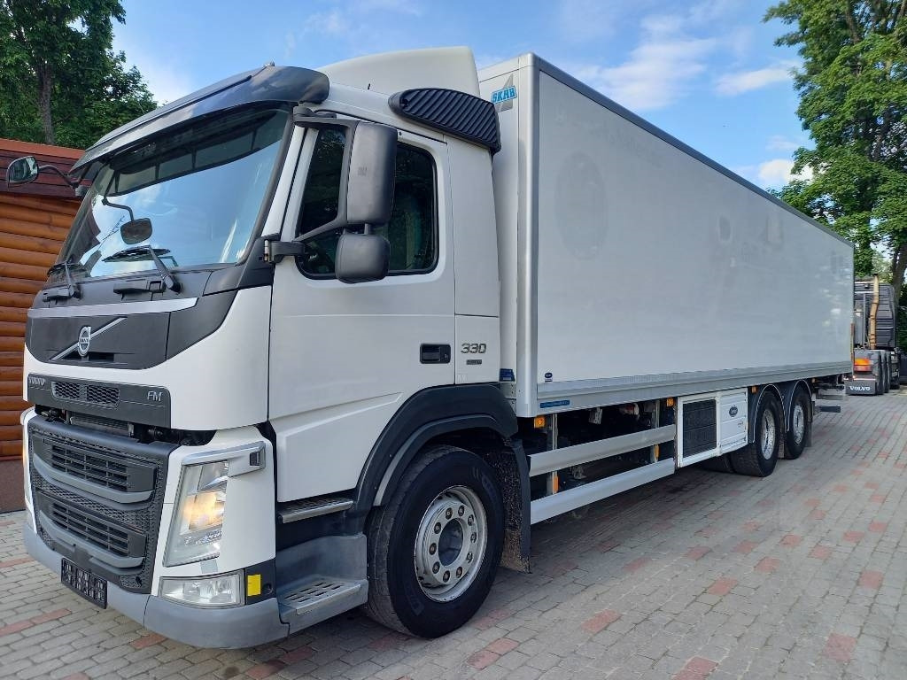 Volvo FM 330, 6x2, CARRIER SUPRA 950 U - Camião frigorífico: foto 1 Volvo FM 330, 6x2, CARRIER SUPRA 950 U - Camião frigorífico: foto 1