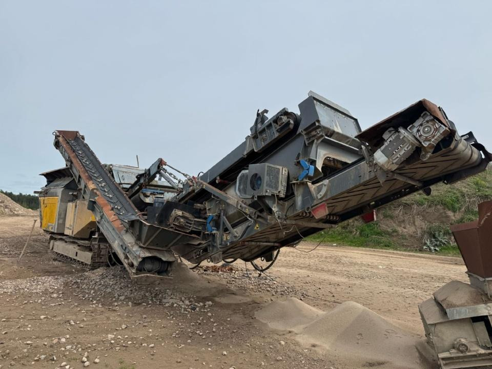 Rubble Master 1000 GO Mobile Brecher Anlage - Britadeira móvel: foto 1 Rubble Master 1000 GO Mobile Brecher Anlage - Britadeira móvel: foto 1