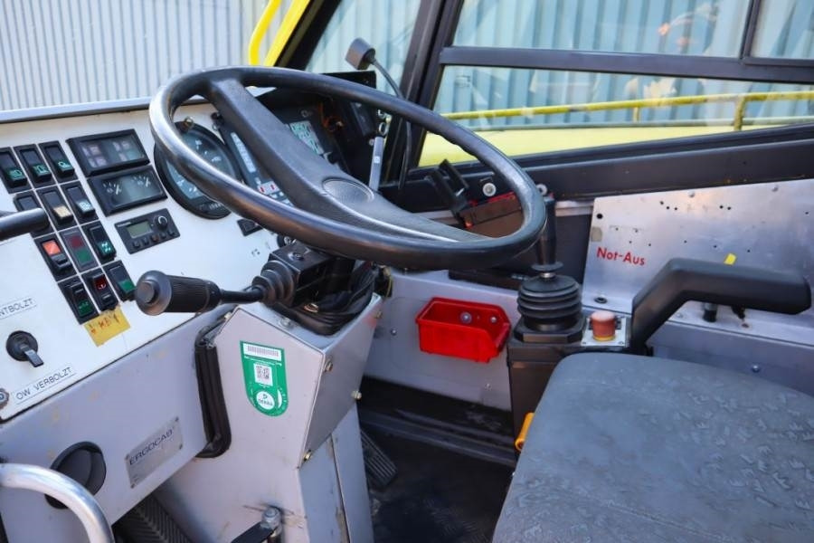 Compact Truck CT2 Diesel, 4x4x4 Drive, 30m Main Boom, 10.3m Hydr - Grua todo o terreno: foto 5 Compact Truck CT2 Diesel, 4x4x4 Drive, 30m Main Boom, 10.3m Hydr - Grua todo o terreno: foto 5