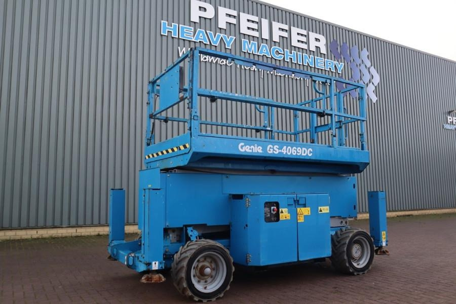 Genie GS4069DC Electric, 14m Working Height, 363kg Capac - Plataforma de Tijera/ Plataforma de tesoura: foto 1 Genie GS4069DC Electric, 14m Working Height, 363kg Capac - Plataforma de Tijera/ Plataforma de tesoura: foto 1