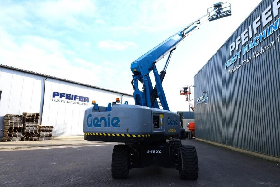 Genie S85XC Valid inspection, *Guarantee! Diesel, 4x4 Dr - Plataforma telescópica: foto 2 Genie S85XC Valid inspection, *Guarantee! Diesel, 4x4 Dr - Plataforma telescópica: foto 2