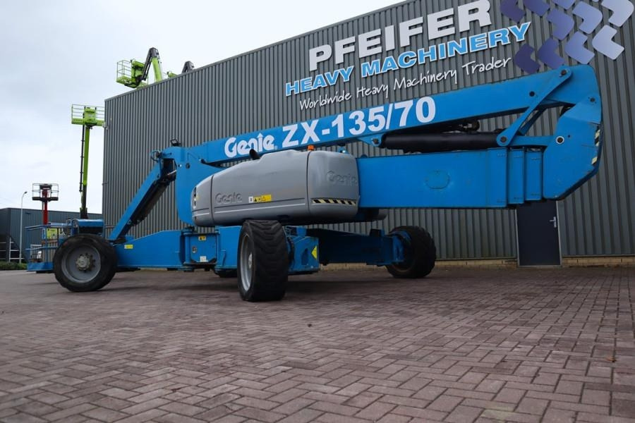 Genie ZX135/70 Diesel, 4x4x4 Drive, 43m Lifting Height, - Plataforma articulada: foto 2 Genie ZX135/70 Diesel, 4x4x4 Drive, 43m Lifting Height, - Plataforma articulada: foto 2