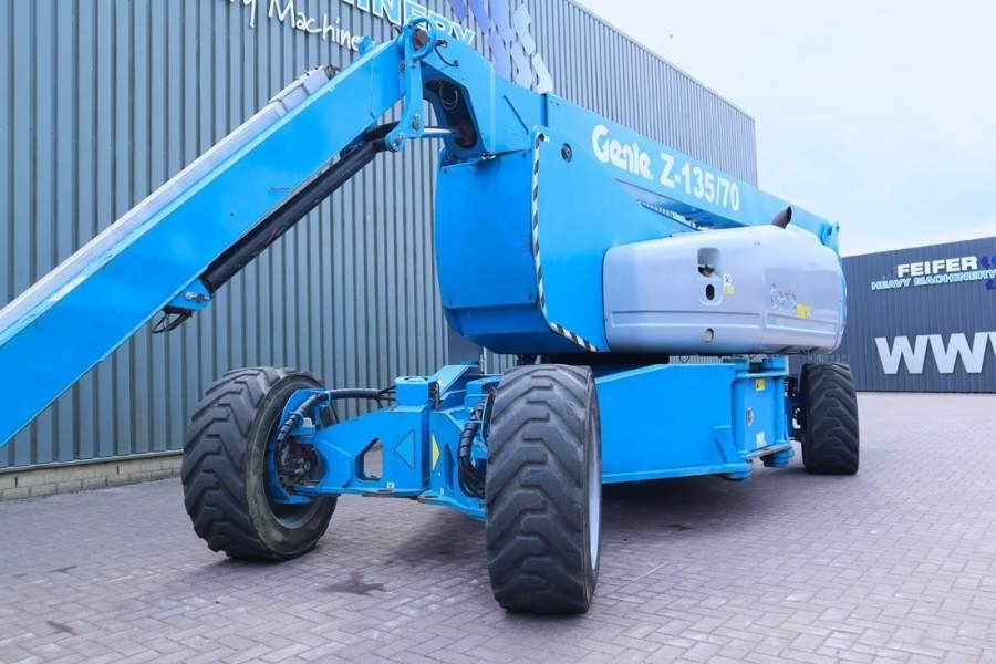 Genie ZX135/70 Diesel, 4x4x4 Drive, 43m Working Height, - Plataforma articulada: foto 3 Genie ZX135/70 Diesel, 4x4x4 Drive, 43m Working Height, - Plataforma articulada: foto 3