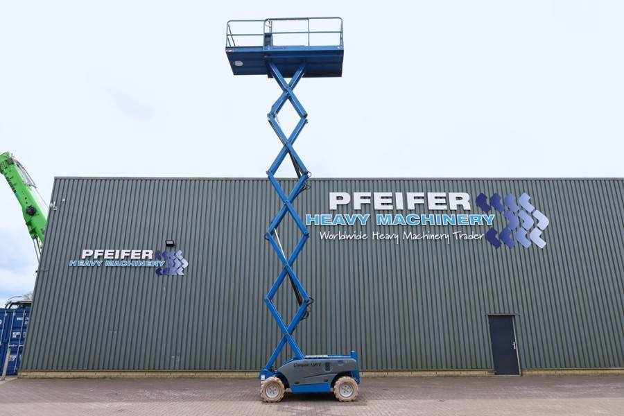 Haulotte Compact 12RTE Electric, 12m Working Height, 450kg - Plataforma de Tijera/ Plataforma de tesoura: foto 3 Haulotte Compact 12RTE Electric, 12m Working Height, 450kg - Plataforma de Tijera/ Plataforma de tesoura: foto 3