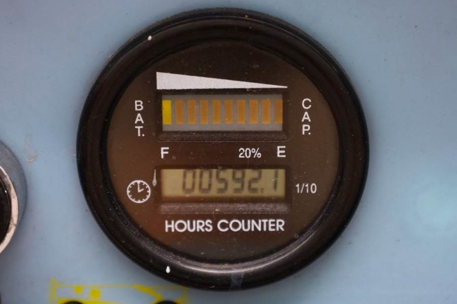 Haulotte Compact 12RTE Electric, 12m Working Height, 450kg - Plataforma de Tijera/ Plataforma de tesoura: foto 5 Haulotte Compact 12RTE Electric, 12m Working Height, 450kg - Plataforma de Tijera/ Plataforma de tesoura: foto 5