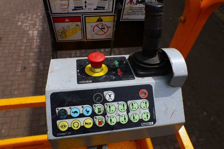Haulotte Compact 12RTE Electric, 12m Working Height, 450kg - Plataforma de Tijera/ Plataforma de tesoura: foto 5 Haulotte Compact 12RTE Electric, 12m Working Height, 450kg - Plataforma de Tijera/ Plataforma de tesoura: foto 5