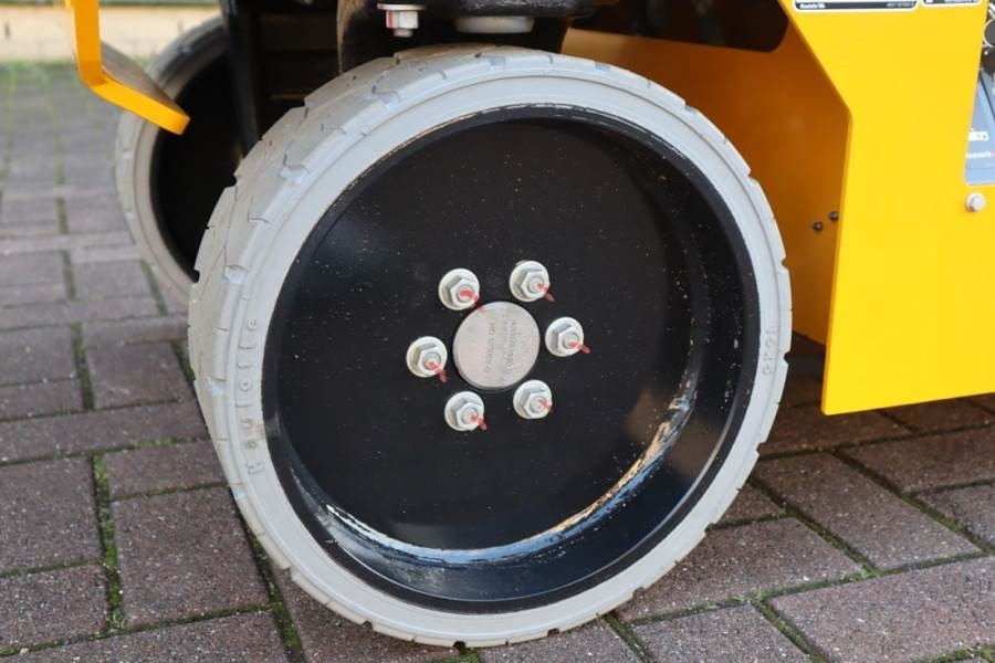 Plataforma de Tijera/ Plataforma de tesoura Haulotte Compact 8N Valid inspection, *Guarantee! 8m Workin: foto 11 Plataforma de Tijera/ Plataforma de tesoura Haulotte Compact 8N Valid inspection, *Guarantee! 8m Workin: foto 11