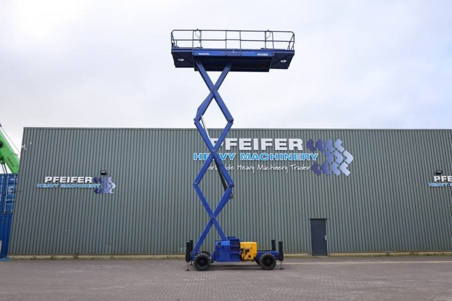 Haulotte H12SX Diesel, 4x4 Drive, 12m Working Height, 700kg - Plataforma de Tijera/ Plataforma de tesoura: foto 3 Haulotte H12SX Diesel, 4x4 Drive, 12m Working Height, 700kg - Plataforma de Tijera/ Plataforma de tesoura: foto 3