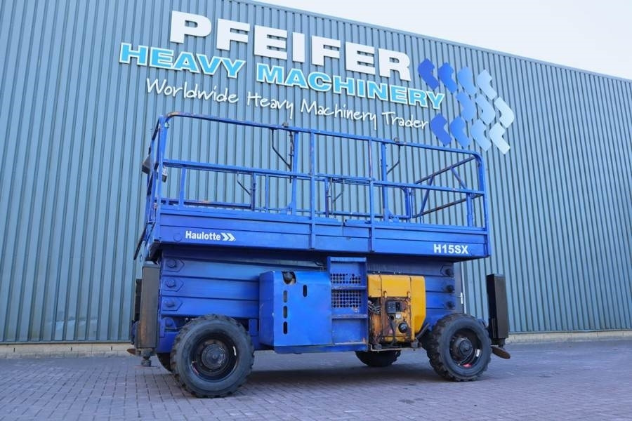 Haulotte H15SX New Tyres, Diesel, 4x4 Drive, 15 Working Hei - Plataforma de Tijera/ Plataforma de tesoura: foto 1 Haulotte H15SX New Tyres, Diesel, 4x4 Drive, 15 Working Hei - Plataforma de Tijera/ Plataforma de tesoura: foto 1