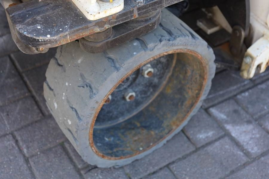 Plataforma de Tijera/ Plataforma de tesoura Holland Lift Ecostar HL-9710 Electric, 12m Working Height, 325k: foto 14 Plataforma de Tijera/ Plataforma de tesoura Holland Lift Ecostar HL-9710 Electric, 12m Working Height, 325k: foto 14