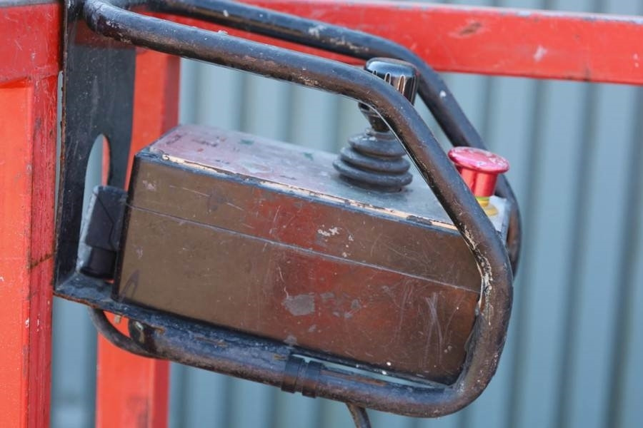 Holland Lift Ecostar HL-9714 Electric, 12m Working Height, 325k - Plataforma de Tijera/ Plataforma de tesoura: foto 4 Holland Lift Ecostar HL-9714 Electric, 12m Working Height, 325k - Plataforma de Tijera/ Plataforma de tesoura: foto 4