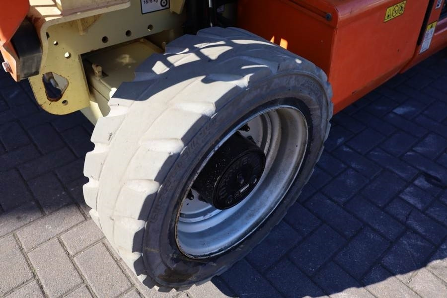 Plataforma de Tijera/ Plataforma de tesoura JLG M4069 Hybrid, 14.2m Working Height, 360kg Capacity: foto 17 Plataforma de Tijera/ Plataforma de tesoura JLG M4069 Hybrid, 14.2m Working Height, 360kg Capacity: foto 17