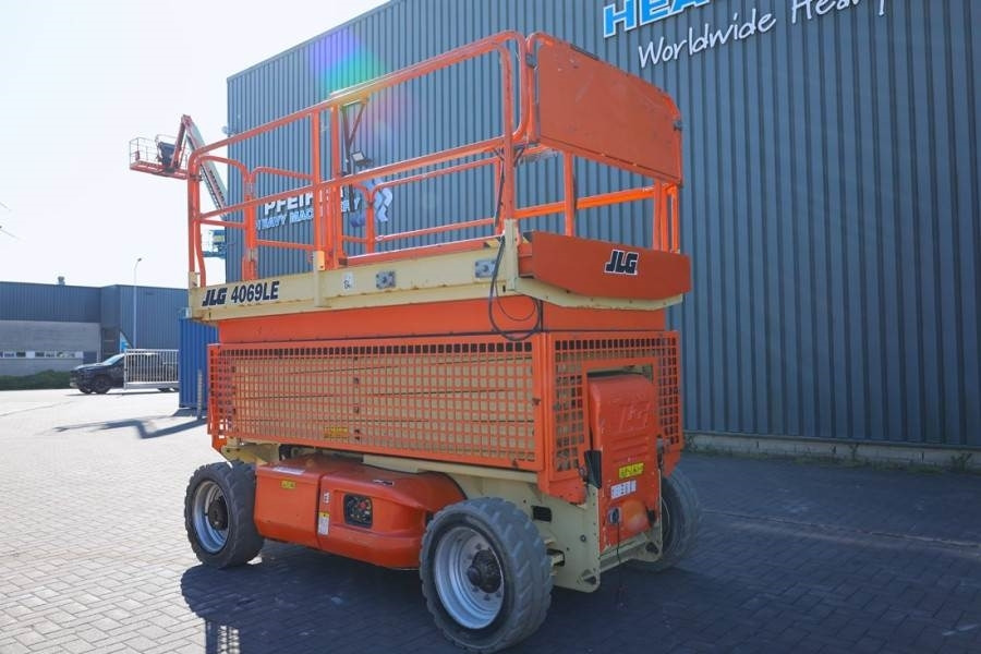 Plataforma de Tijera/ Plataforma de tesoura JLG M4069 Hybrid, 14.2m Working Height, 360kg Capacity: foto 8 Plataforma de Tijera/ Plataforma de tesoura JLG M4069 Hybrid, 14.2m Working Height, 360kg Capacity: foto 8