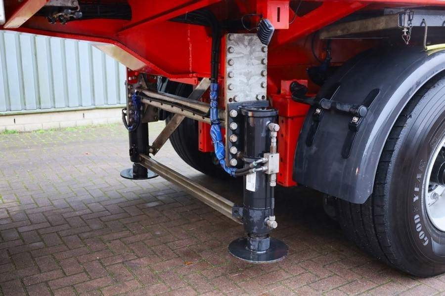 MAX Trailer MAX410 The MAX410 with hydro-mechanical" steering - Semi-reboque plataforma/ Caixa aberta: foto 3 MAX Trailer MAX410 The MAX410 with hydro-mechanical" steering - Semi-reboque plataforma/ Caixa aberta: foto 3