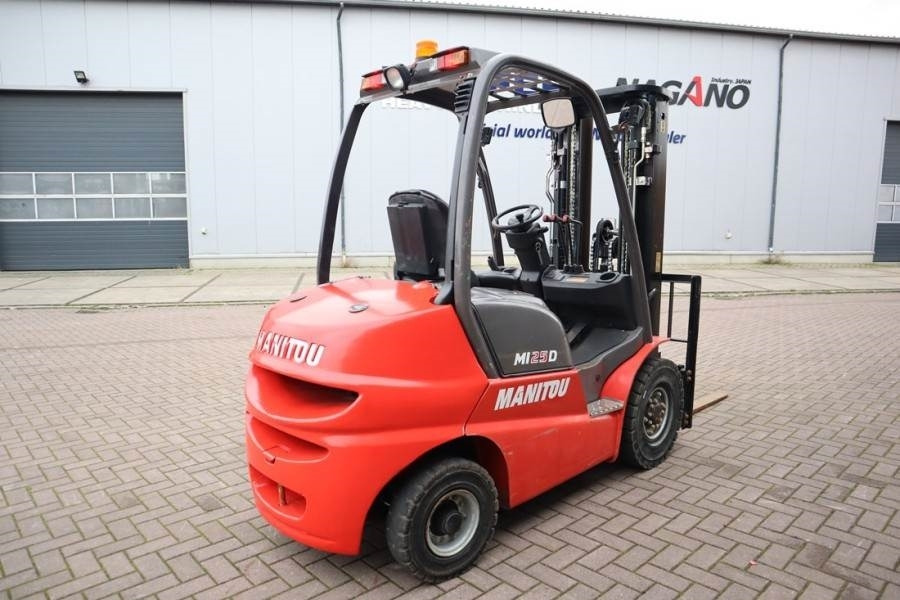 Manitou MI25D Valid inspection, *Guarantee! Diesel, 4x2 Dr - Empilhador a diesel: foto 2 Manitou MI25D Valid inspection, *Guarantee! Diesel, 4x2 Dr - Empilhador a diesel: foto 2