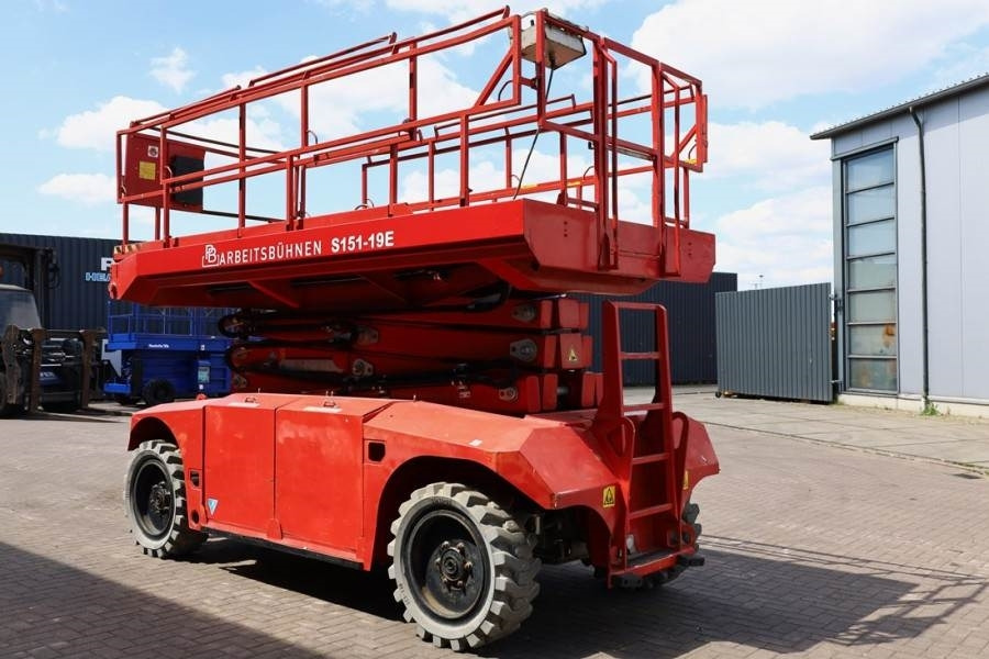 PB LIFT S151-19E 4x4 Electric, 4x4 Drive, 15m Working - Plataforma de Tijera/ Plataforma de tesoura: foto 2 PB LIFT S151-19E 4x4 Electric, 4x4 Drive, 15m Working - Plataforma de Tijera/ Plataforma de tesoura: foto 2