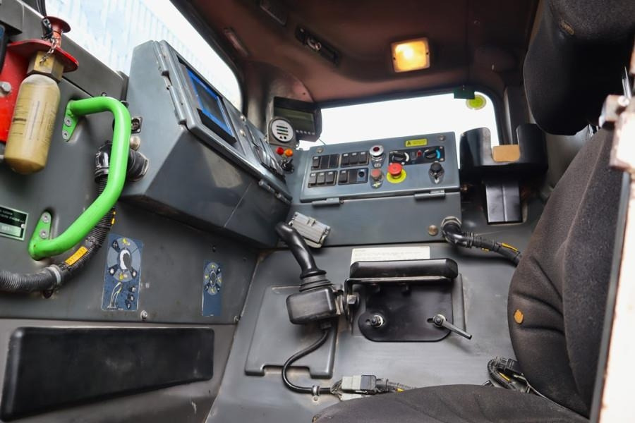 Sandvik LH410 Diesel, 4x4 Drive, 10t Capacity, Tilting Buc - Pá carregadora de rodas: foto 4 Sandvik LH410 Diesel, 4x4 Drive, 10t Capacity, Tilting Buc - Pá carregadora de rodas: foto 4