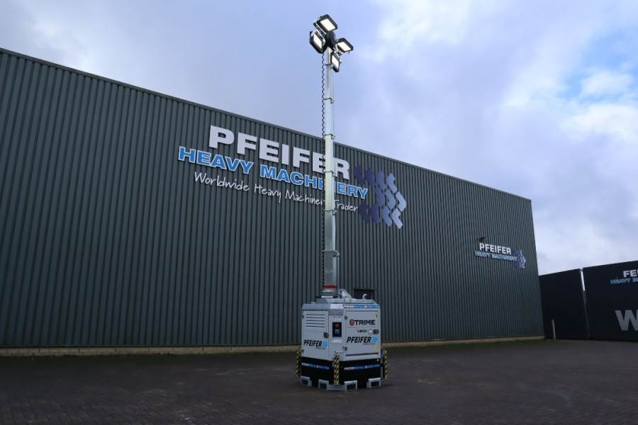 Trime X-BOX 4x320W Valid inspection, *Guarantee! Hydr. V - Torre de iluminação: foto 2 Trime X-BOX 4x320W Valid inspection, *Guarantee! Hydr. V - Torre de iluminação: foto 2