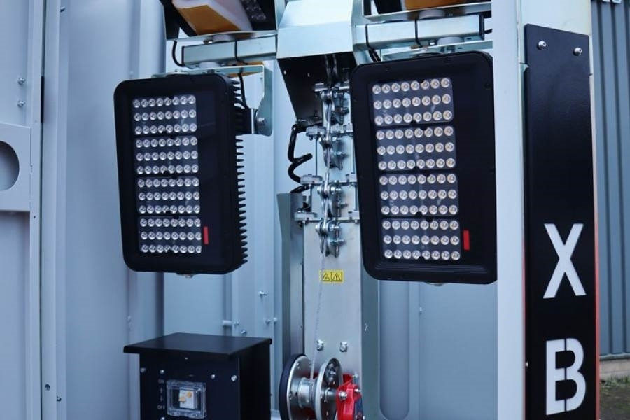 Trime X-BOX M 4 x 320W Valid inspection, *Guarantee! Max - Torre de iluminação: foto 4 Trime X-BOX M 4 x 320W Valid inspection, *Guarantee! Max - Torre de iluminação: foto 4