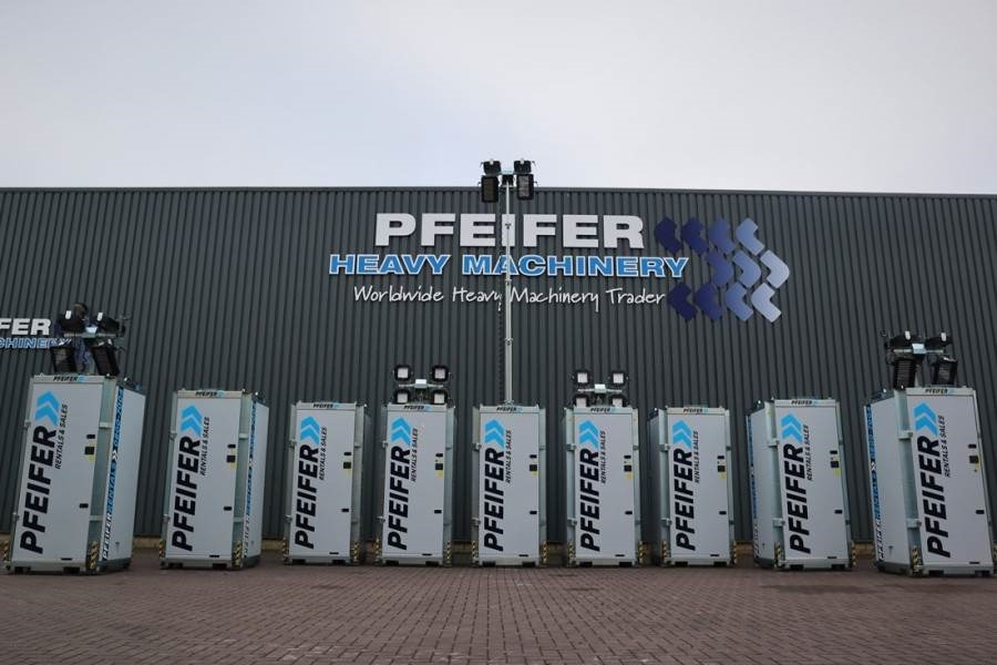 Trime X-BOX M 4x160W Valid inspection, *Guarantee! - Torre de iluminação: foto 1 Trime X-BOX M 4x160W Valid inspection, *Guarantee! - Torre de iluminação: foto 1