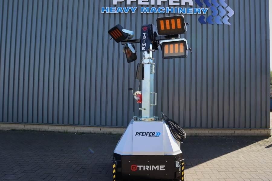 Trime X-Mast 4 × 320W Valid Inspection, *Guarantee - Torre de iluminação: foto 1 Trime X-Mast 4 × 320W Valid Inspection, *Guarantee - Torre de iluminação: foto 1