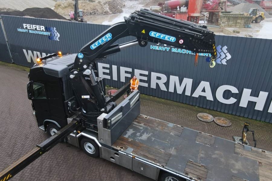 Volvo FH460 Globetrotter / EFFER 955 8S Euro 6, Valid In - Grua todo o terreno: foto 2 Volvo FH460 Globetrotter / EFFER 955 8S Euro 6, Valid In - Grua todo o terreno: foto 2