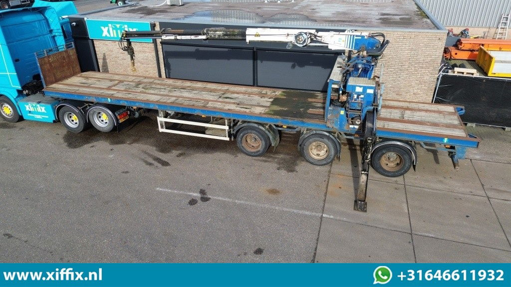 Floor 3-ass. Steenoplegger met Kennis 23 ton/mtr. Kraan - Camião de caixa aberta/ Plataforma, Camião grua: foto 2 Floor 3-ass. Steenoplegger met Kennis 23 ton/mtr. Kraan - Camião de caixa aberta/ Plataforma, Camião grua: foto 2