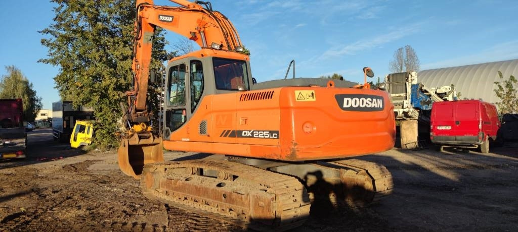 Doosan 225 LC - Escavadora de rastos: foto 2 Doosan 225 LC - Escavadora de rastos: foto 2