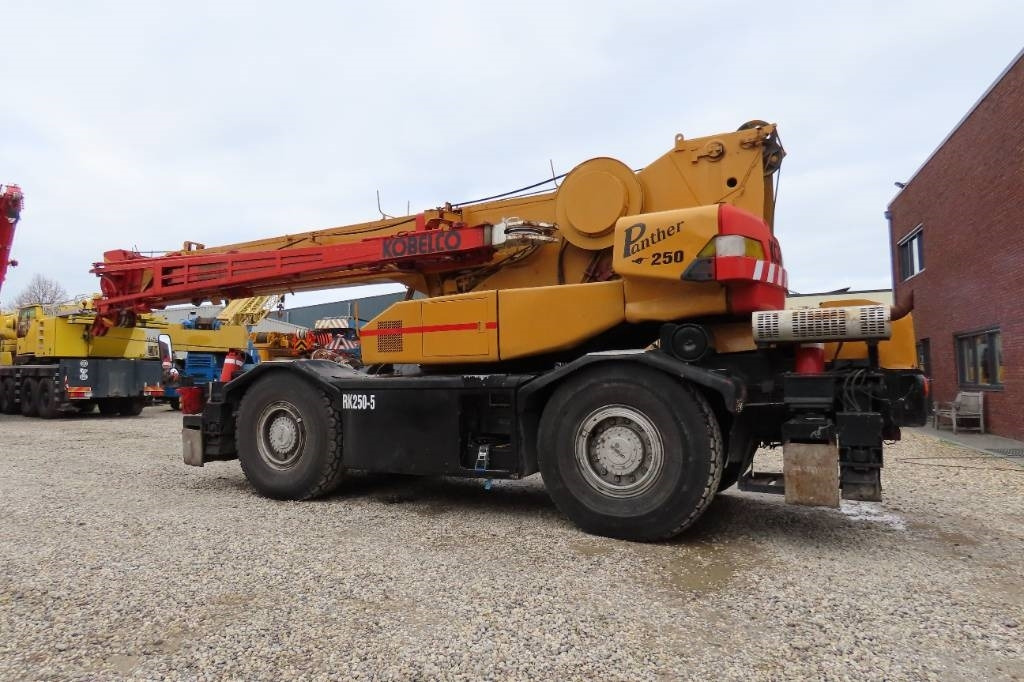 Kobelco RK 250-3 - Grua móvel: foto 4 Kobelco RK 250-3 - Grua móvel: foto 4