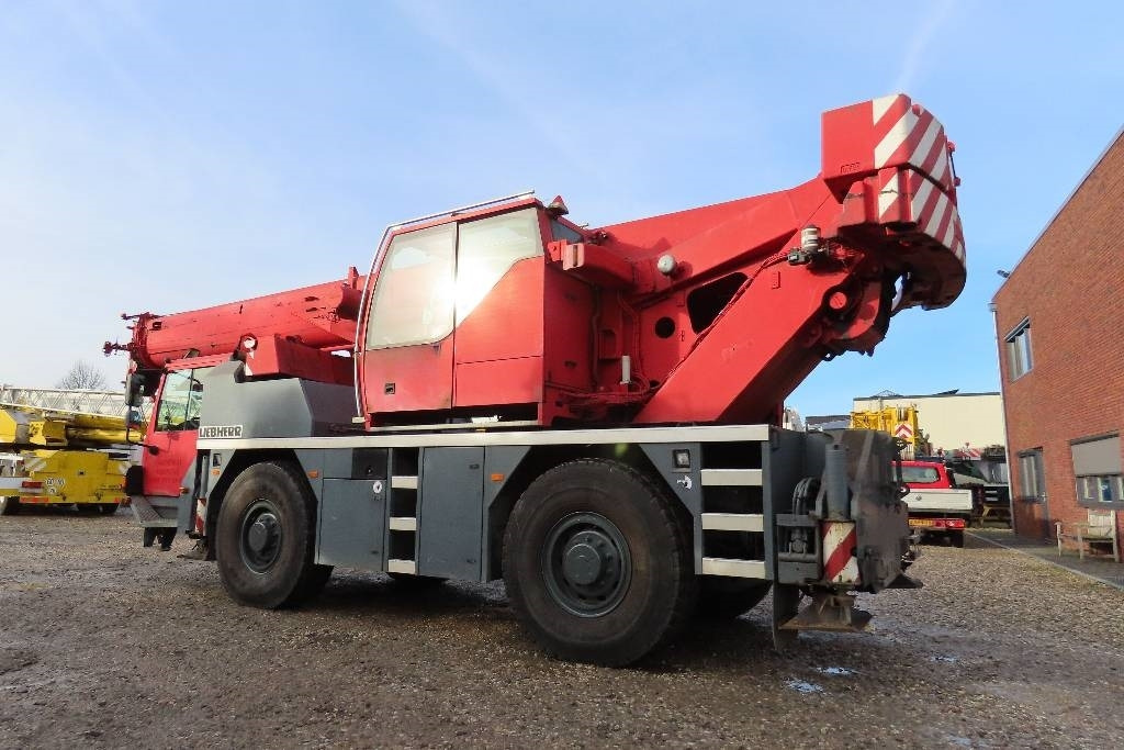 Liebherr LTM 1040-2.1 - Grua todo o terreno: foto 4 Liebherr LTM 1040-2.1 - Grua todo o terreno: foto 4
