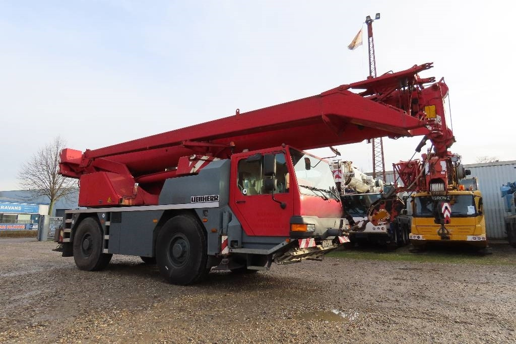 Liebherr LTM 1040-2.1 - Grua todo o terreno: foto 2 Liebherr LTM 1040-2.1 - Grua todo o terreno: foto 2