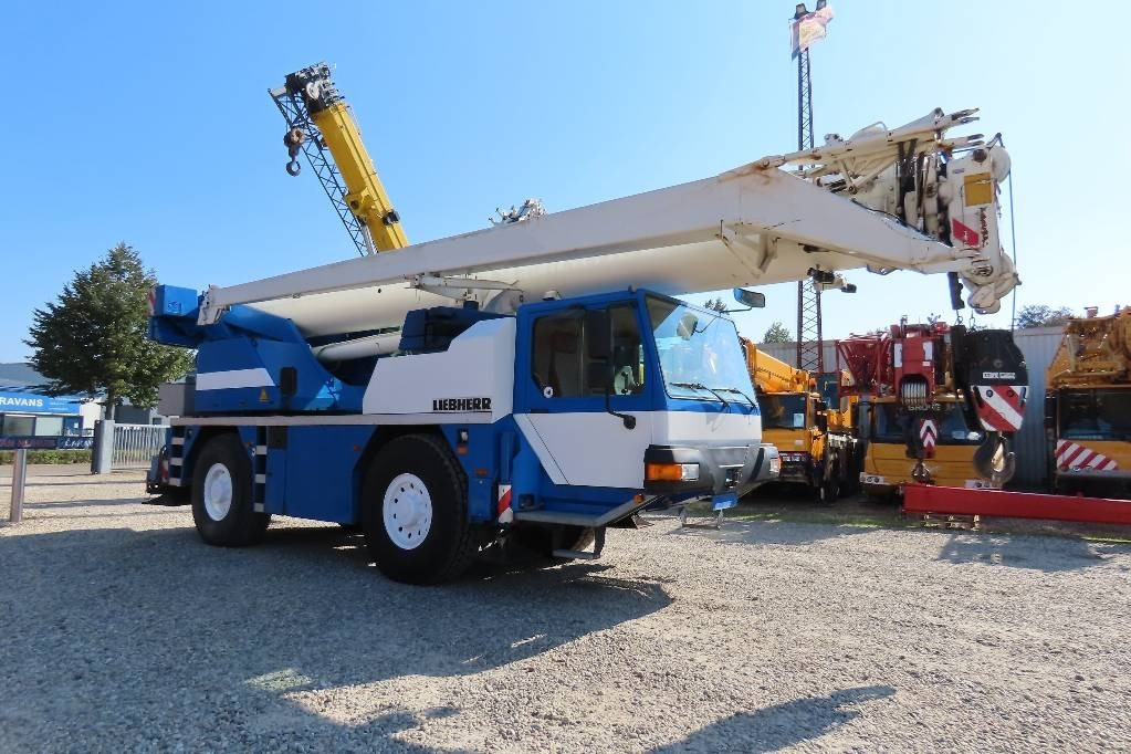 Liebherr LTM 1040-2.1 - Grua todo o terreno: foto 2 Liebherr LTM 1040-2.1 - Grua todo o terreno: foto 2