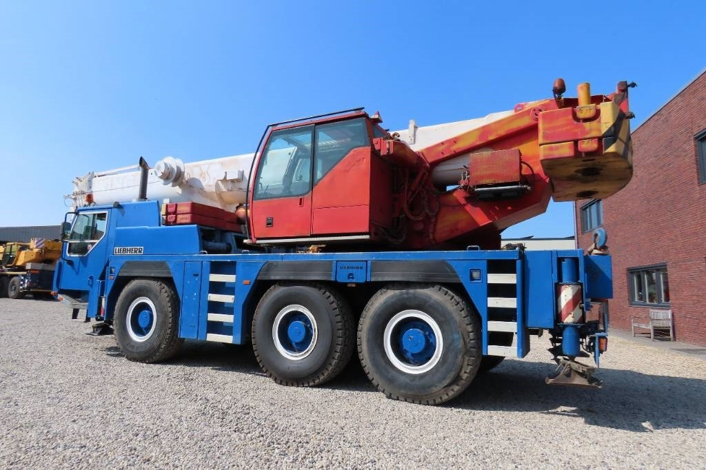 Liebherr LTM 1055-1 - Grua todo o terreno: foto 4 Liebherr LTM 1055-1 - Grua todo o terreno: foto 4