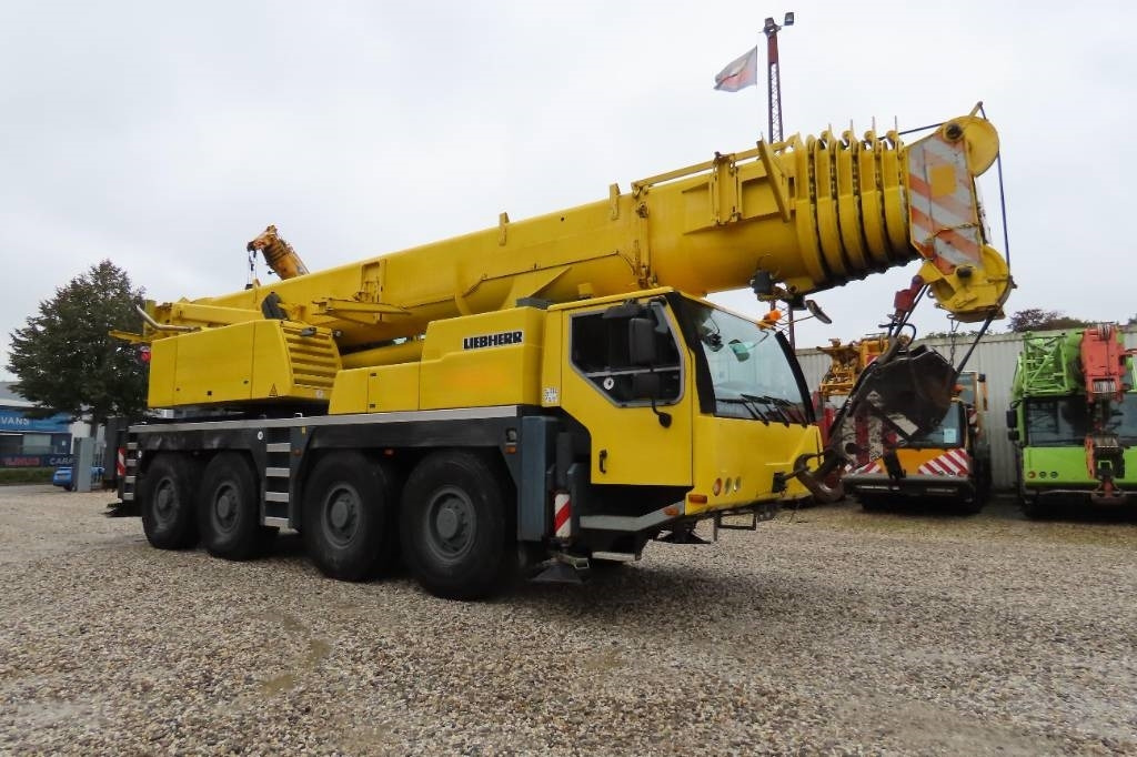 Liebherr LTM 1100-4.1 - Grua todo o terreno: foto 2 Liebherr LTM 1100-4.1 - Grua todo o terreno: foto 2