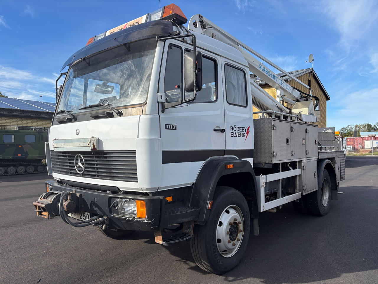 Mercedes-Benz 1117 - Camião: foto 1 Mercedes-Benz 1117 - Camião: foto 1