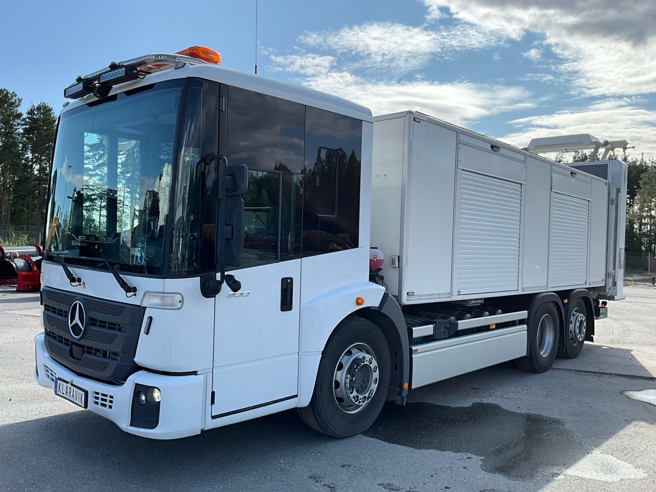 Mercedes-Benz Econic 300 - Camião, Camião eléctrico: foto 1 Mercedes-Benz Econic 300 - Camião, Camião eléctrico: foto 1