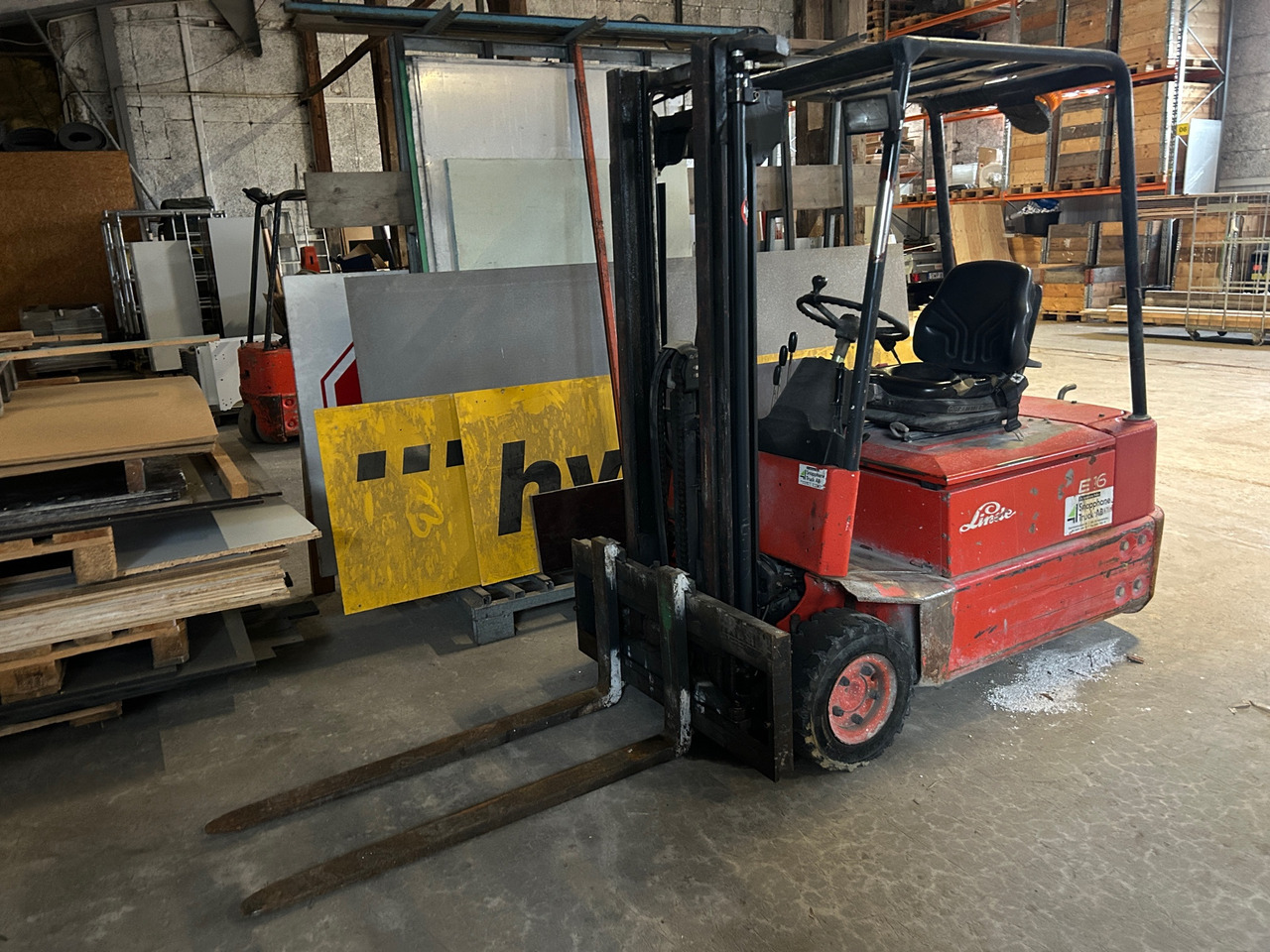 Linde E16 - Equipamento de movimentação: foto 1 Linde E16 - Equipamento de movimentação: foto 1