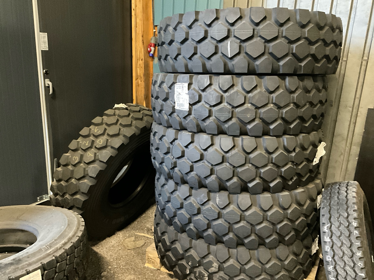 GoodYear Offro 164G M+S - Pneu para Máquina de construção: foto 1 GoodYear Offro 164G M+S - Pneu para Máquina de construção: foto 1