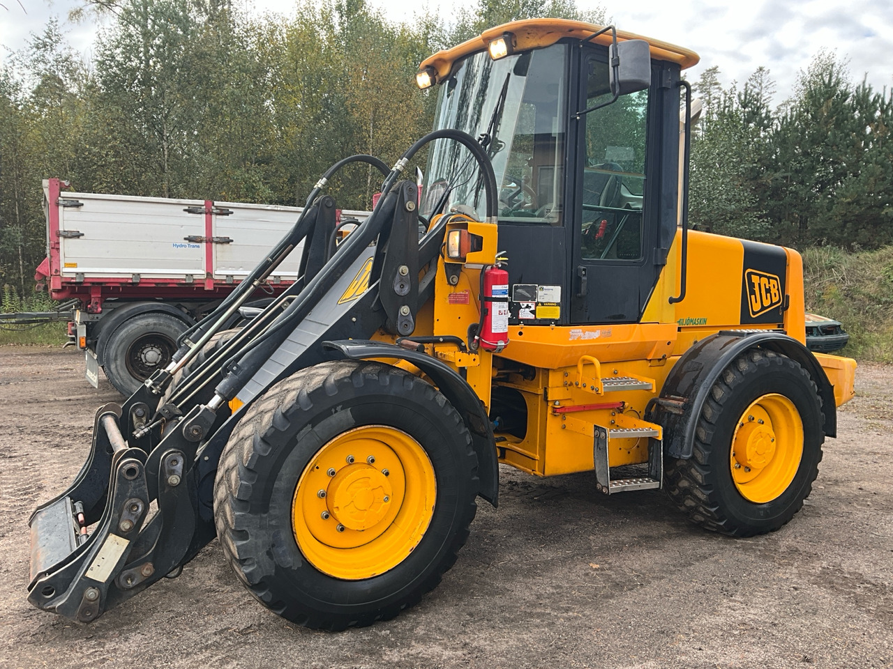 JCB 411 - Pá carregadora de rodas: foto 1 JCB 411 - Pá carregadora de rodas: foto 1