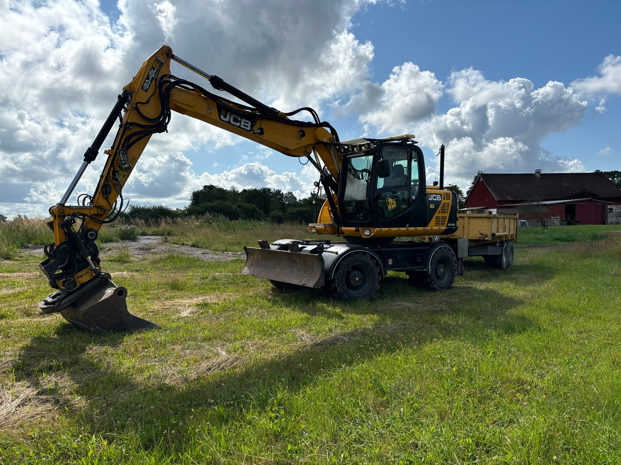 JCB JS145W - Escavadeira: foto 1 JCB JS145W - Escavadeira: foto 1