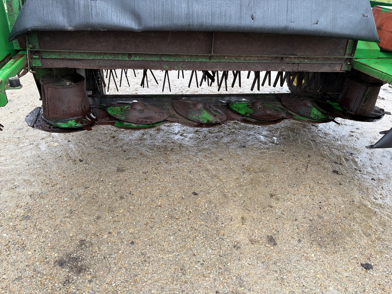 John Deere 1360 - Triturador de martelos/ Destroçador: foto 1 John Deere 1360 - Triturador de martelos/ Destroçador: foto 1