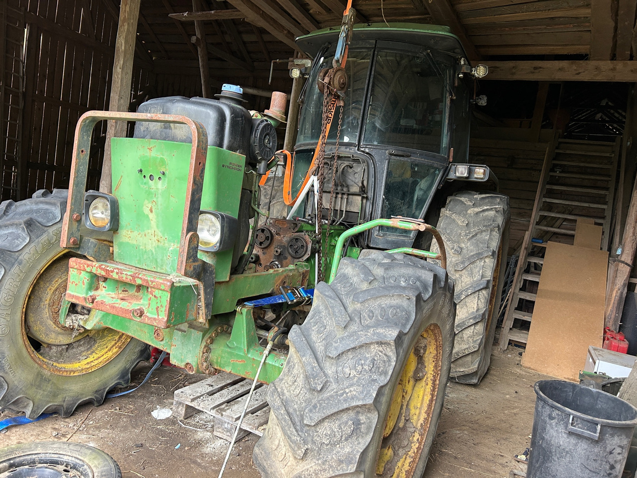 John Deere 3350 - Trator: foto 1 John Deere 3350 - Trator: foto 1