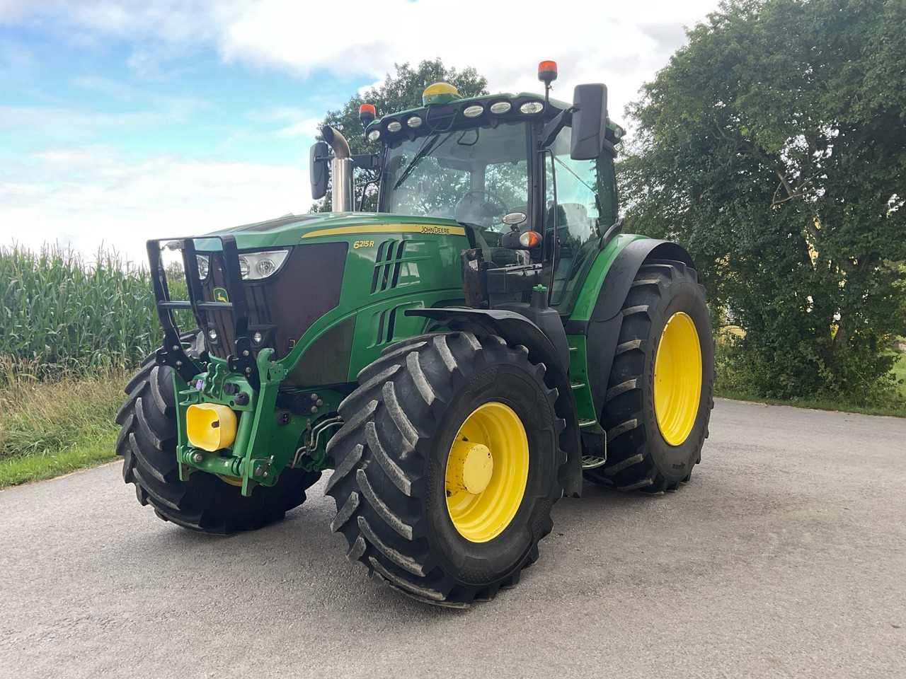 John Deere 6215R - Trator: foto 1 John Deere 6215R - Trator: foto 1