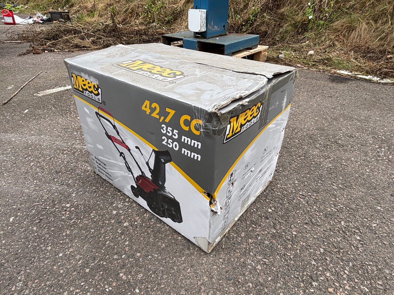 Meec Tools 42,7cc - Removedor de neve: foto 1 Meec Tools 42,7cc - Removedor de neve: foto 1