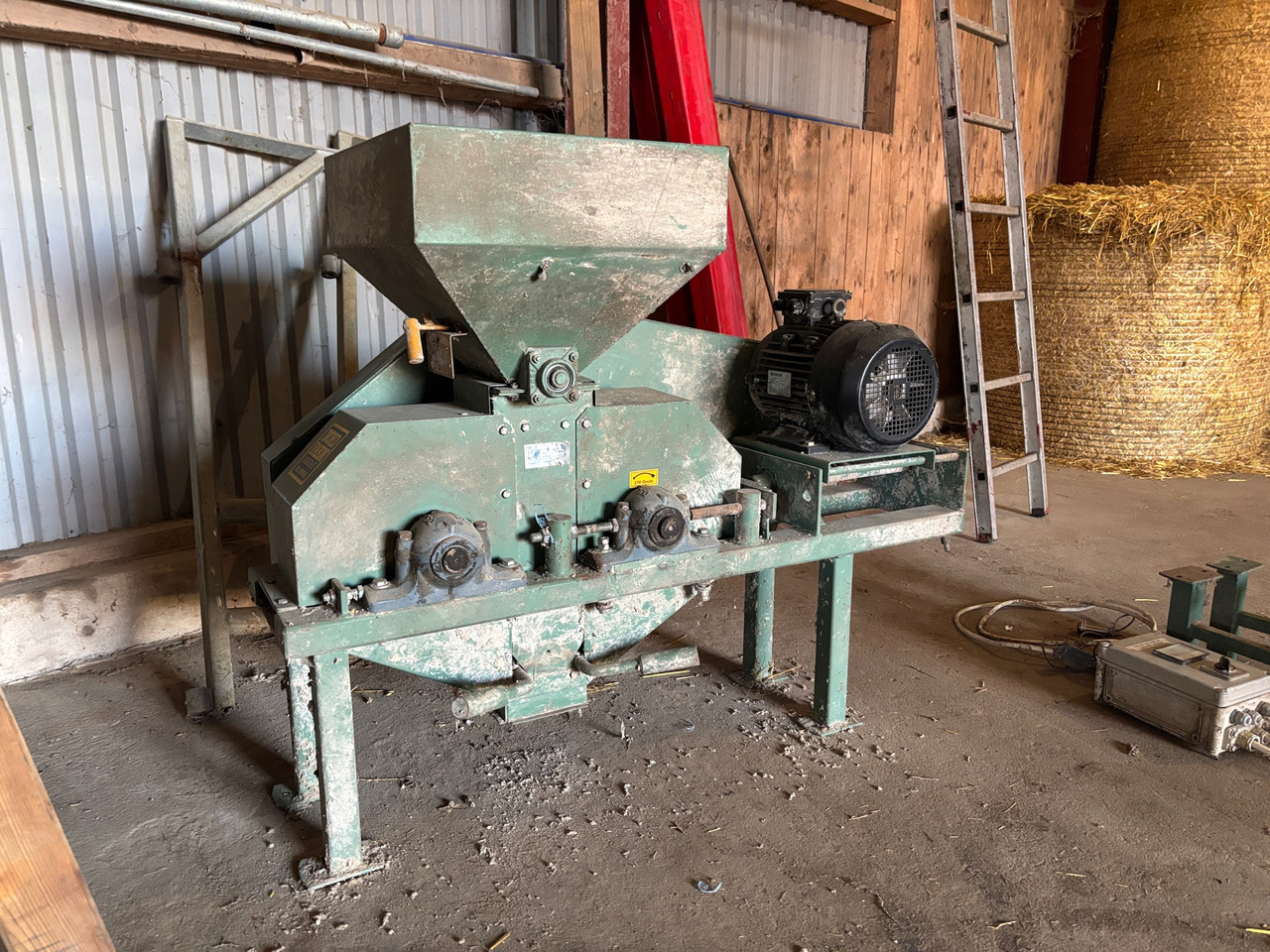 Mortensens 150SH - Equipamento de gado: foto 1 Mortensens 150SH - Equipamento de gado: foto 1