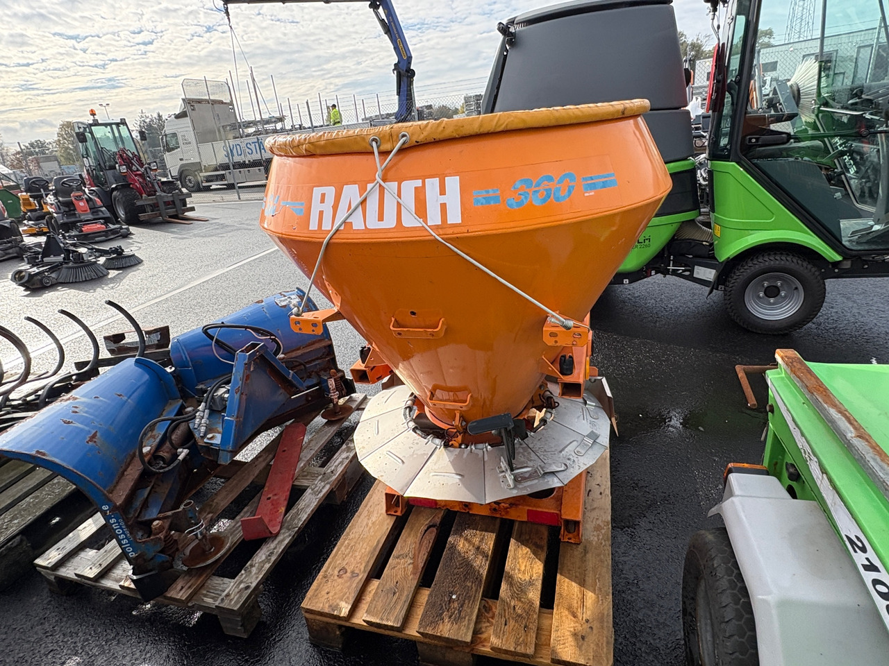 Rauch SA 360 Typ 1 - Espalhador de areia/ Sal: foto 1 Rauch SA 360 Typ 1 - Espalhador de areia/ Sal: foto 1